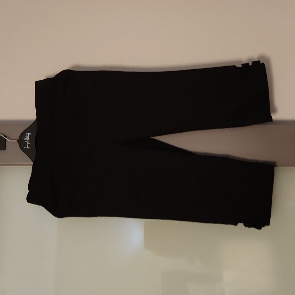 89th & Madison size S stretch capris